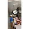Image 3 : TOTE OF ASSORTED HOUSEHOLD GOODS