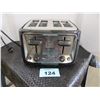 Image 3 : TOASTMASTER FOUR SLICE STAINLESS STEEL TOASTER