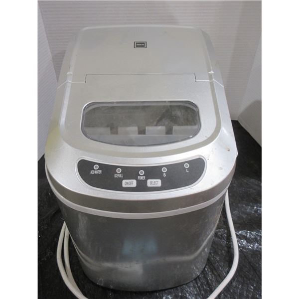 RCA ICE MAKER