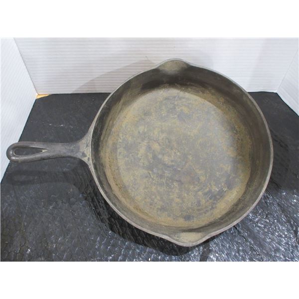 EATON CAST IRON FRYING PAN