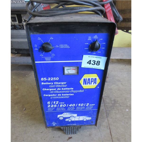 NAPA 6V/24V BATTERY CHARGER (WORKING)
