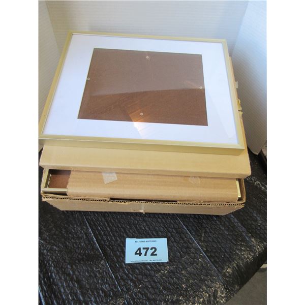 BOX C/W 14 X 11"/9.5 X 7.5" PICTURE FRAMES (7)