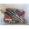 Image 1 : BIN C/W 14 ASSORTED SCREWDRIVERS
