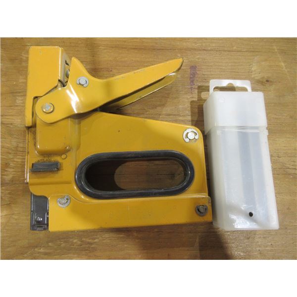 BOSTICH STAPLER & STAPLES