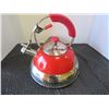 Image 1 : RED 2.5 LITRE KETTLE