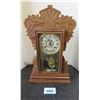 Image 7 : COLLECTABLE:  GINGERBREAD CLOCK C/W KEY