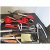 Image 4 : ASSORTED KITCHEN UTENSILS