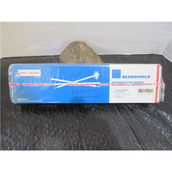 BOX C/W BLUE SHIELD LA7018 3/32" WELDING ROD (2.5 KG)
