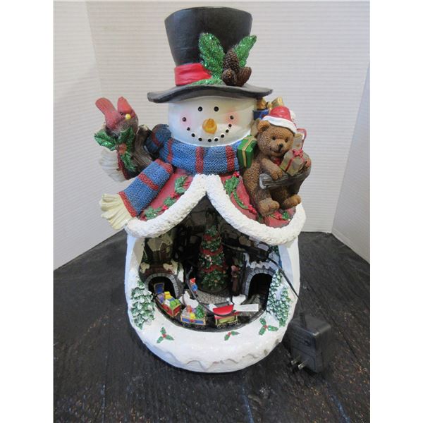 SNOWMAN/TRAIN CHRISTMAS ANIMATED ORNAMENT