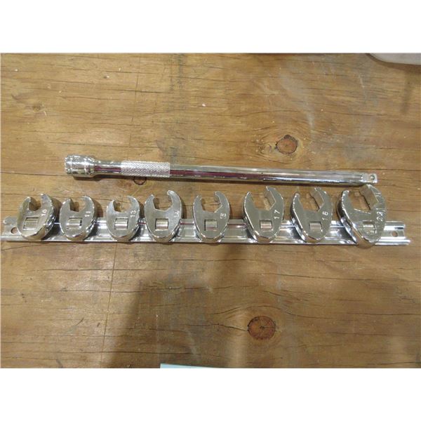 9 PIECE CROWFOOT WRENCH SET & BAR