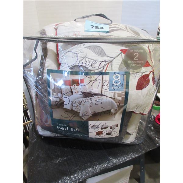 KING SIZE QUILT & PILLOWS