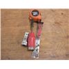 Image 1 : HUSKY 25' TAPE MEASURE, 2 BRUSHES, NAIL PULLER