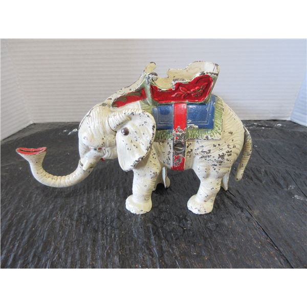 COLLECTABLE:  ELEPHANT CAST IRON BANK