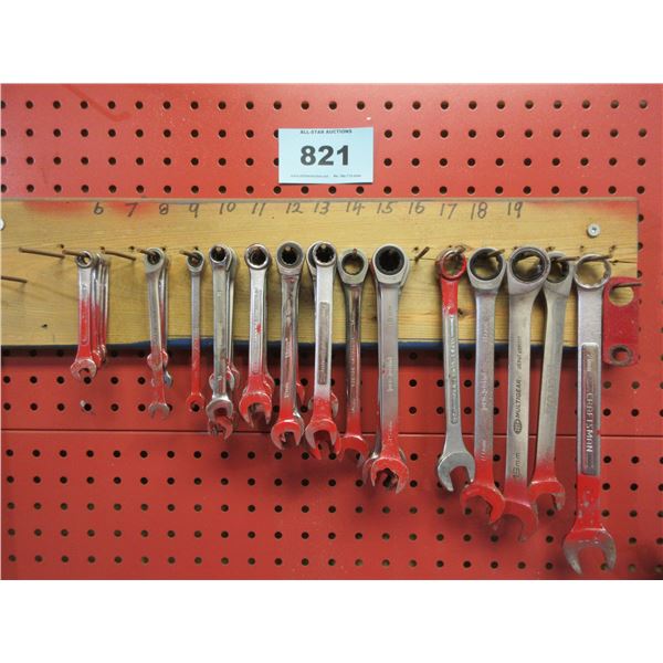 APPROX. 40 METRIC WRENCHES