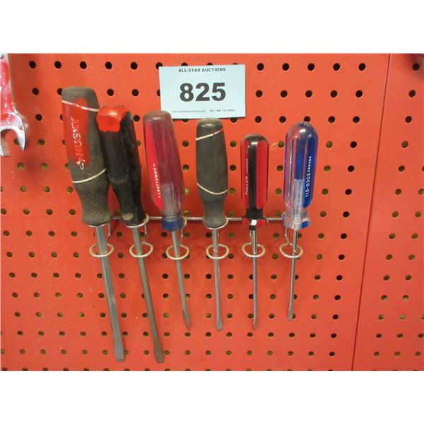 6 - SCREWDRIVERS & HOLDER (FLAT HEAD)