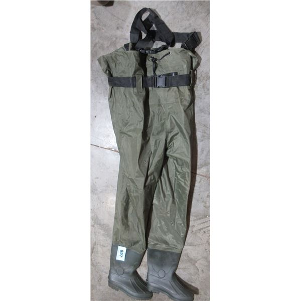 LIKE NEW:  HIP WADERS (SIZE 10)