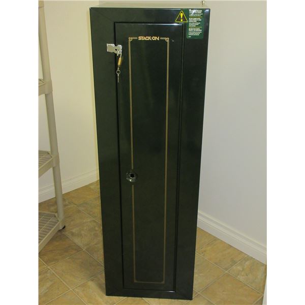 STACK-ON LOCKING GUN CABINET
