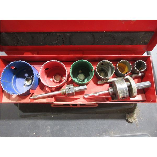 HOLE SAW KIT IN CASE (COMPLETE) (3/4" - 2 1/2")