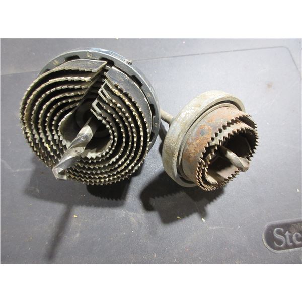 2 MULTI SIZE HOLE SAWS