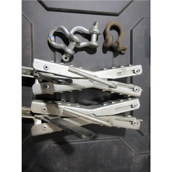 3 - APPROX. 2" CLEVICES & 2 SAW HORSE CLAMPS?