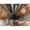 Image 33 : LOCATED IN SLAVE LAKE:  2002 MONACO EXECUTIVE 45' MOTORHOME