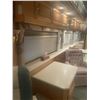 Image 8 : LOCATED IN SLAVE LAKE:  2002 MONACO EXECUTIVE 45' MOTORHOME