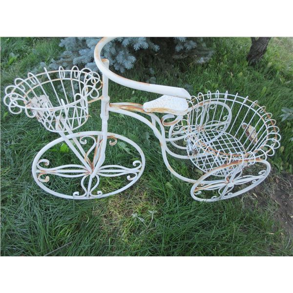TRICYCLE 2 PLANT POT LAWN ORNAMENT
