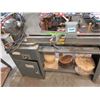 Image 1 : VARIABLE 110 VOLT LATHE C/W ACCESSORES