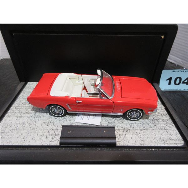 COLLECTABLE:  1964 1/2 FORD MUSTANG DIE CASE CAR & CASE
