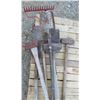 Image 1 : 6 UTILITY TOOLS (TRACK SHOVEL, RAKE, POST HOLE, PICK AXE)