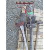 Image 3 : 6 UTILITY TOOLS (TRACK SHOVEL, RAKE, POST HOLE, PICK AXE)