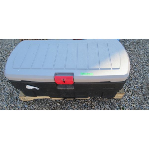 HEAVY PLASTIC TOTE C/W 2 FOLDING CHAIRS