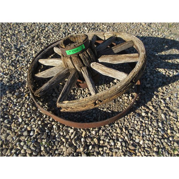 VINTAGE:  WAGON WHEEL (STEEL IS GOOD; WOOD IS ROTTEN) (APPROX 30" DIAMETER)