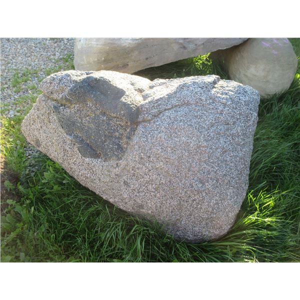 APPROX. 3.5' X 2' X 2.5' WHITE & GREY ROCK (ONE SIDE FLAT)