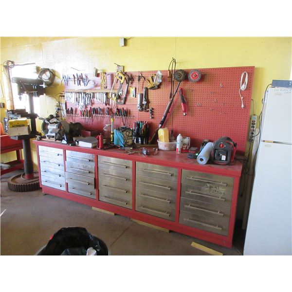 20 DRAWER WORK BENCH & METAL PEG BOARD
