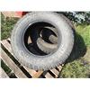 Image 5 : 4 - WILD COUNTRY RADIAL TIRES (LT275/65R18) (APPROX. 75% TREAD LEFT)