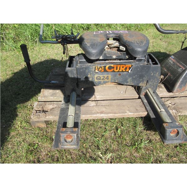 24K CURT SLIDING FIFTH WHEEL HITCH; INCOMPLETE