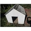 Image 1 : DOG HOUSE (APPROX. 40"L X 3'W X 3'H)
