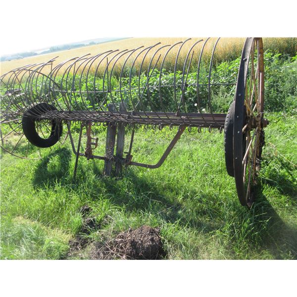 ANTIQUE:  10' STEEL WHEEL HAY RAKE