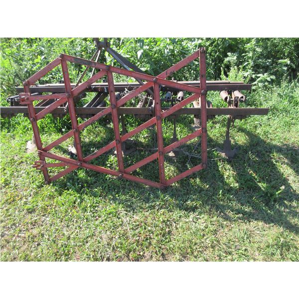 FERGUSON 3 PTH 7' CULTIVATOR & 1 DIAMOND HARROW