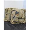 Image 4 : 2 THROW CUSHIONS