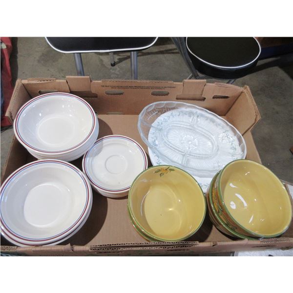 BOX C/W CORELLE DISHWARE, ROOSTER BOWLS, ETC