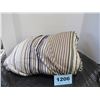 Image 2 : KING SIZE BROWN STRIPE DUVET COVER