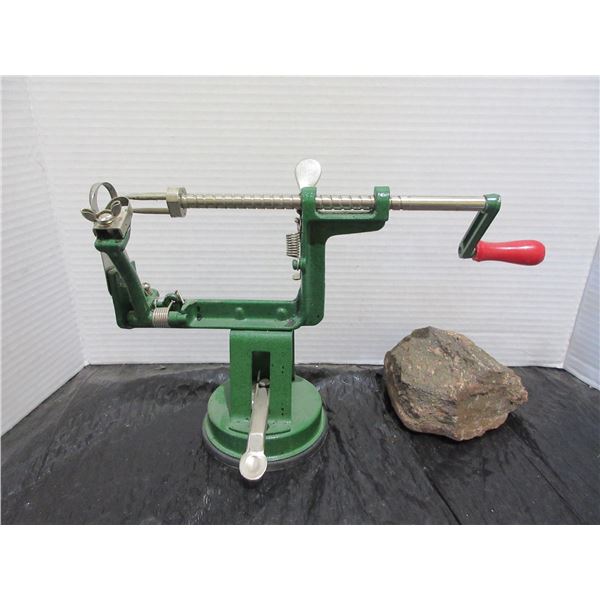 GREEN APPLE PEELER