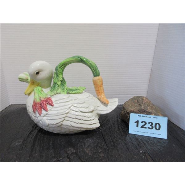 DUCK TEAPOT
