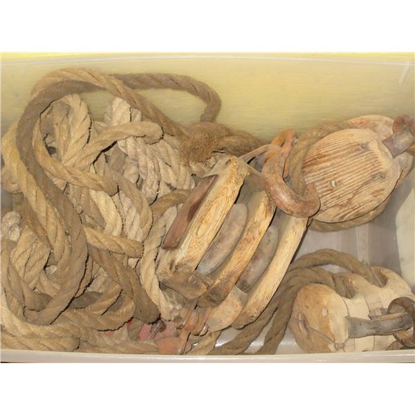 BIN C/W WOOD BLOCK & TACKLE (PULLEYS)