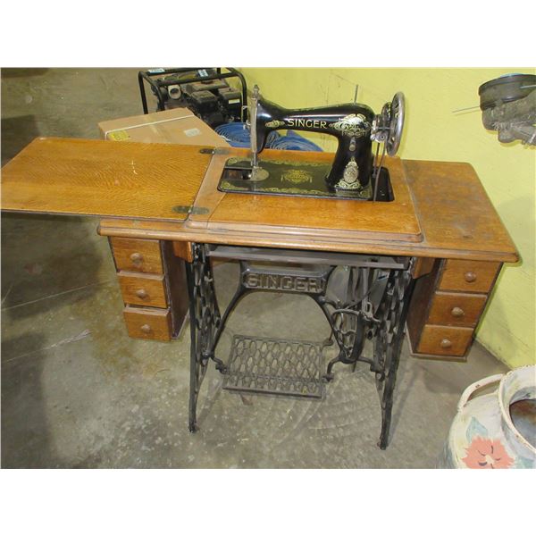 ANTIQUE:  SINGER TREDDLE SEWING MACHINE & STAND