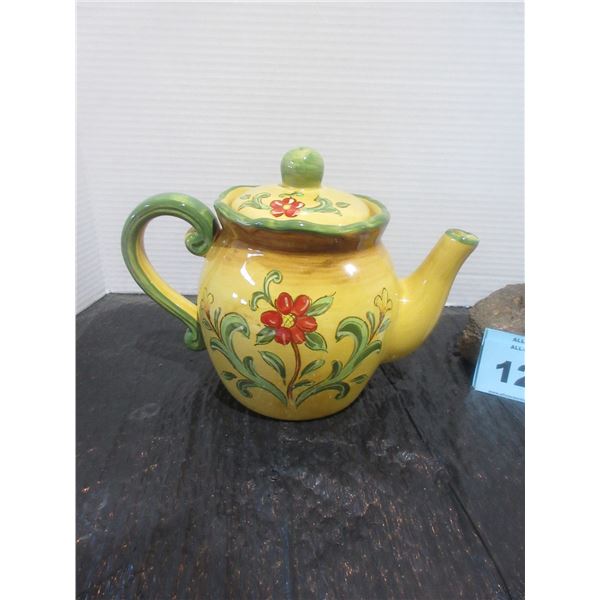 FLORAL TEAPOT