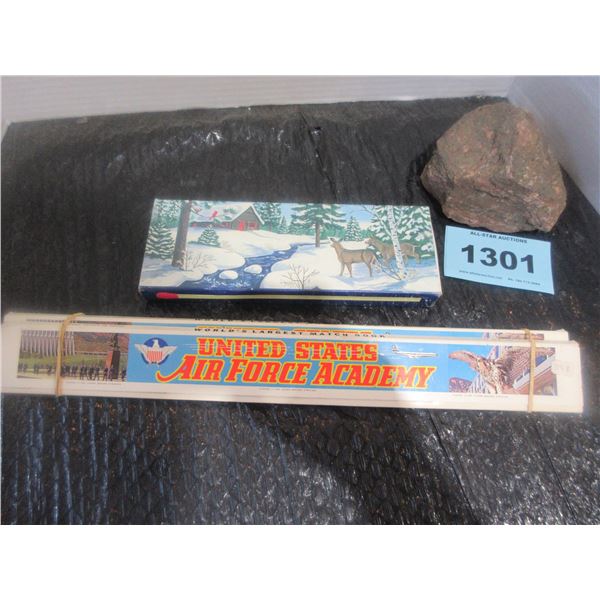 4 PACKAGES OF THE WORLD'S LARGEST MATCH BOOK