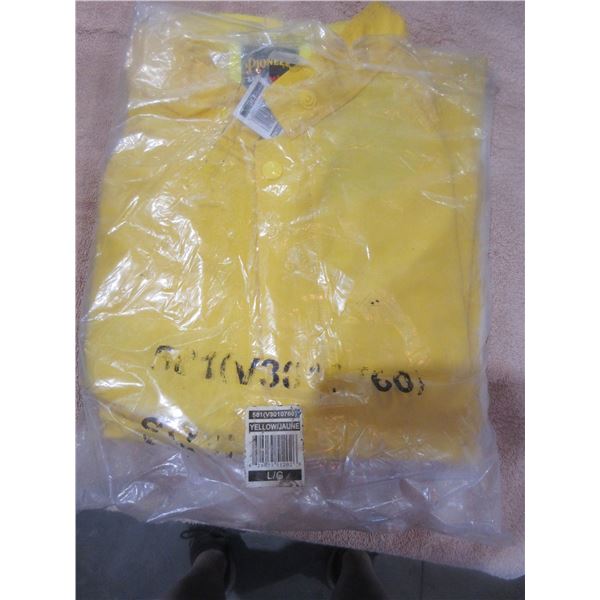 NEW:  PIONEER RAIN COAT (SIZE LARGE)